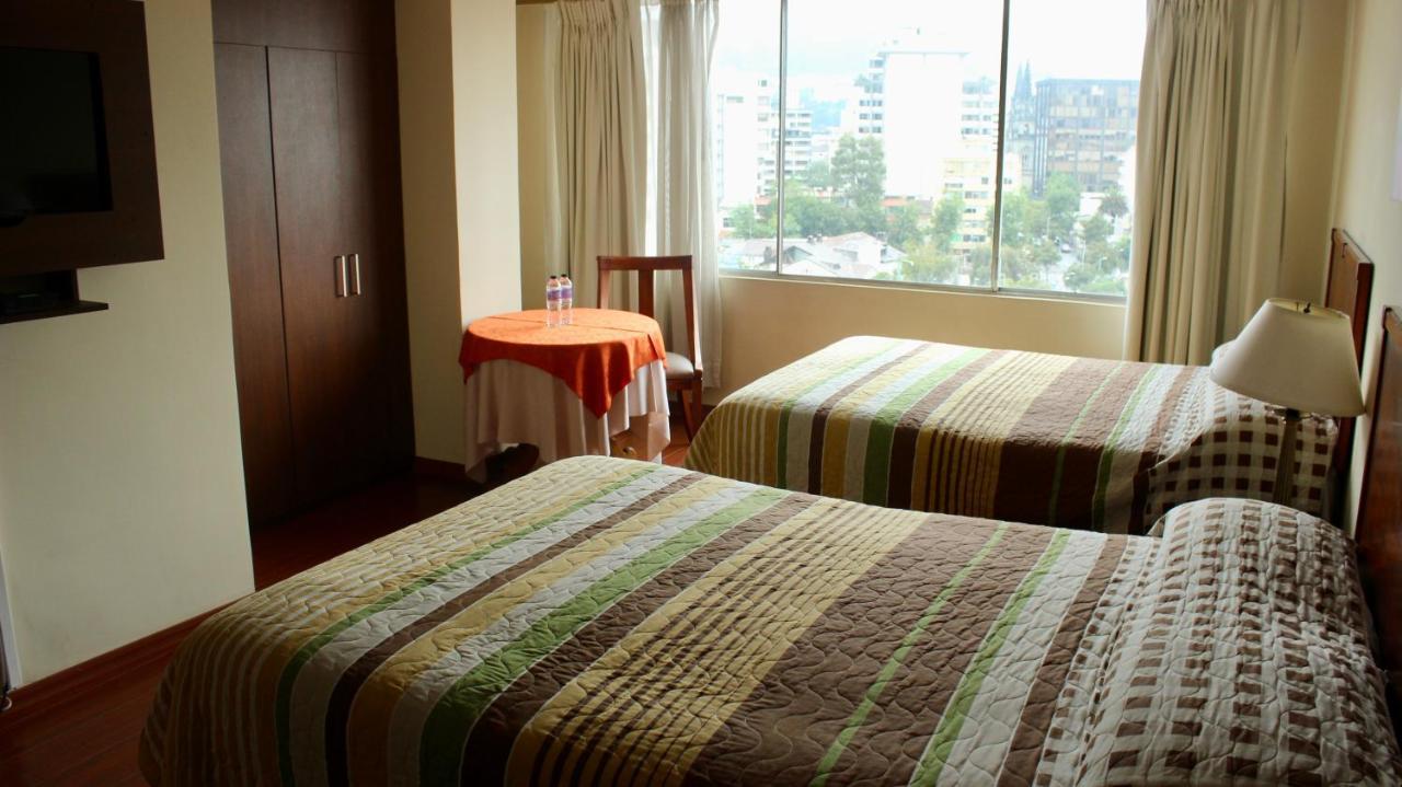 Hotel 6 De Diciembre Quito Kültér fotó