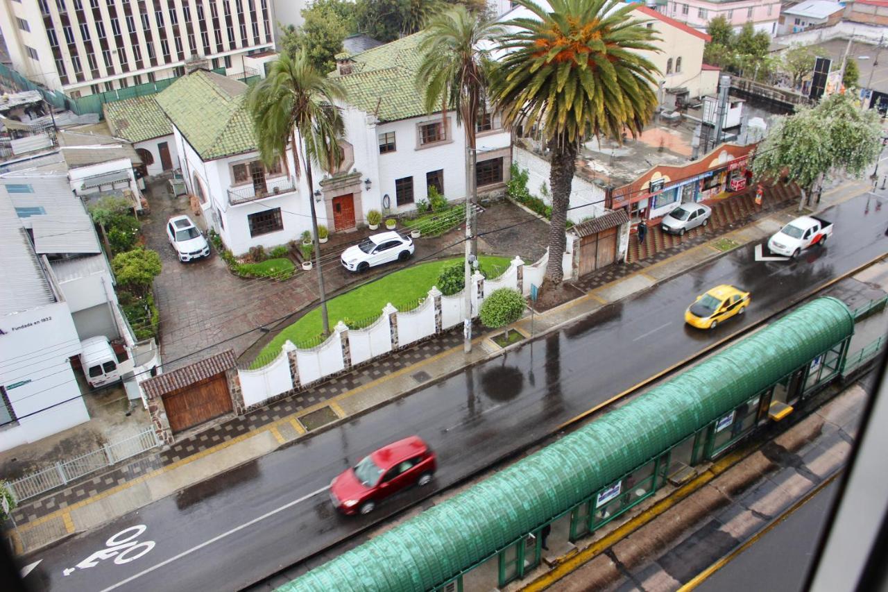 Hotel 6 De Diciembre Quito Kültér fotó