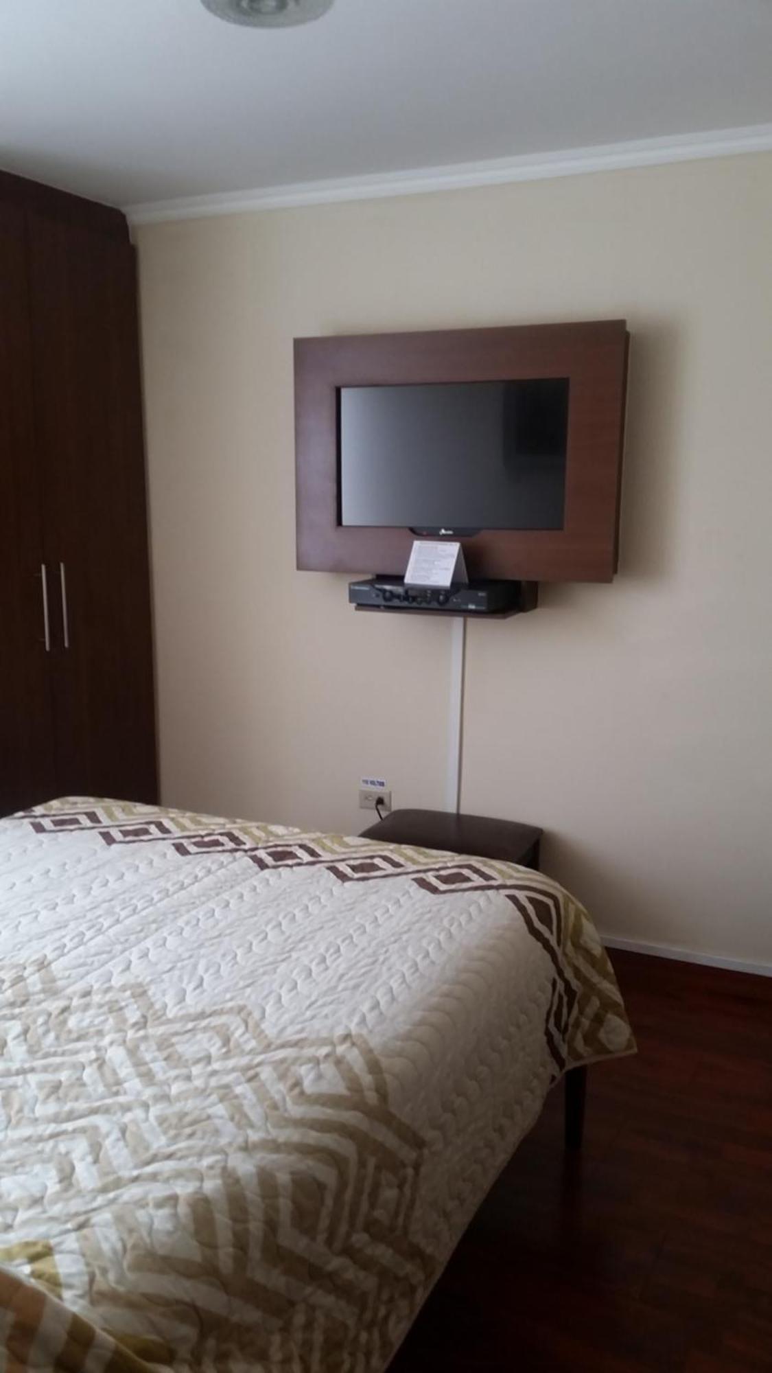 Hotel 6 De Diciembre Quito Kültér fotó